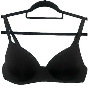 🌑SOLD🌑 Victoria's Secret T-Shirt Lightly Lined Wireless Black Bra 36C